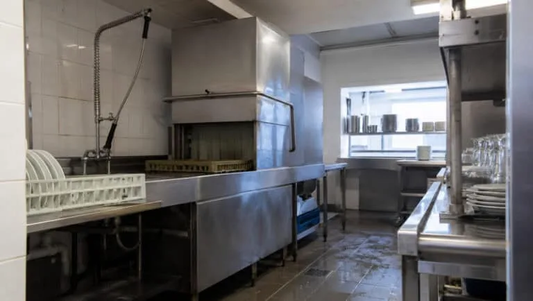 Commercial hotel kitchen dishwasher in Honolulu, Hawaii, QEQI® limescale prevention for dishwashers
