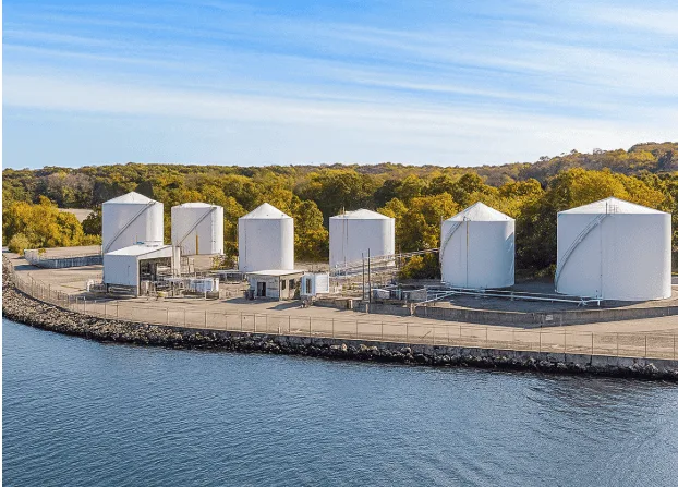 Recirculating water bath cooling tanks at a US plastics plant