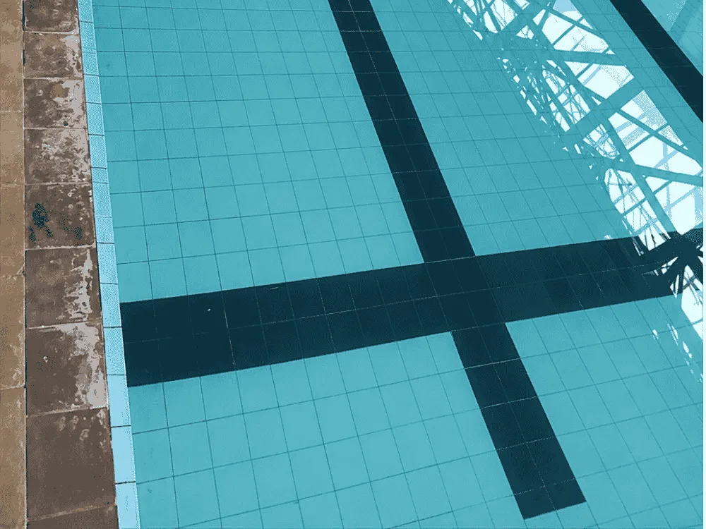 Ukraine wave pool after QEQI® — clear, blue water