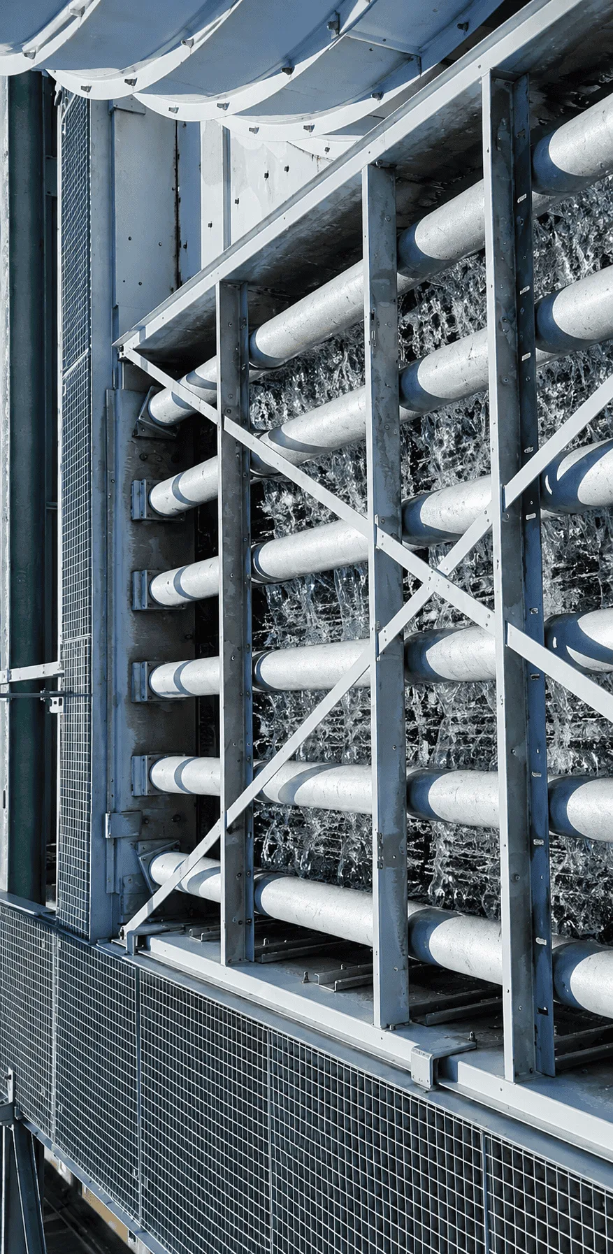 Limescale on data centre cooling tower fill before QEQI® treatment